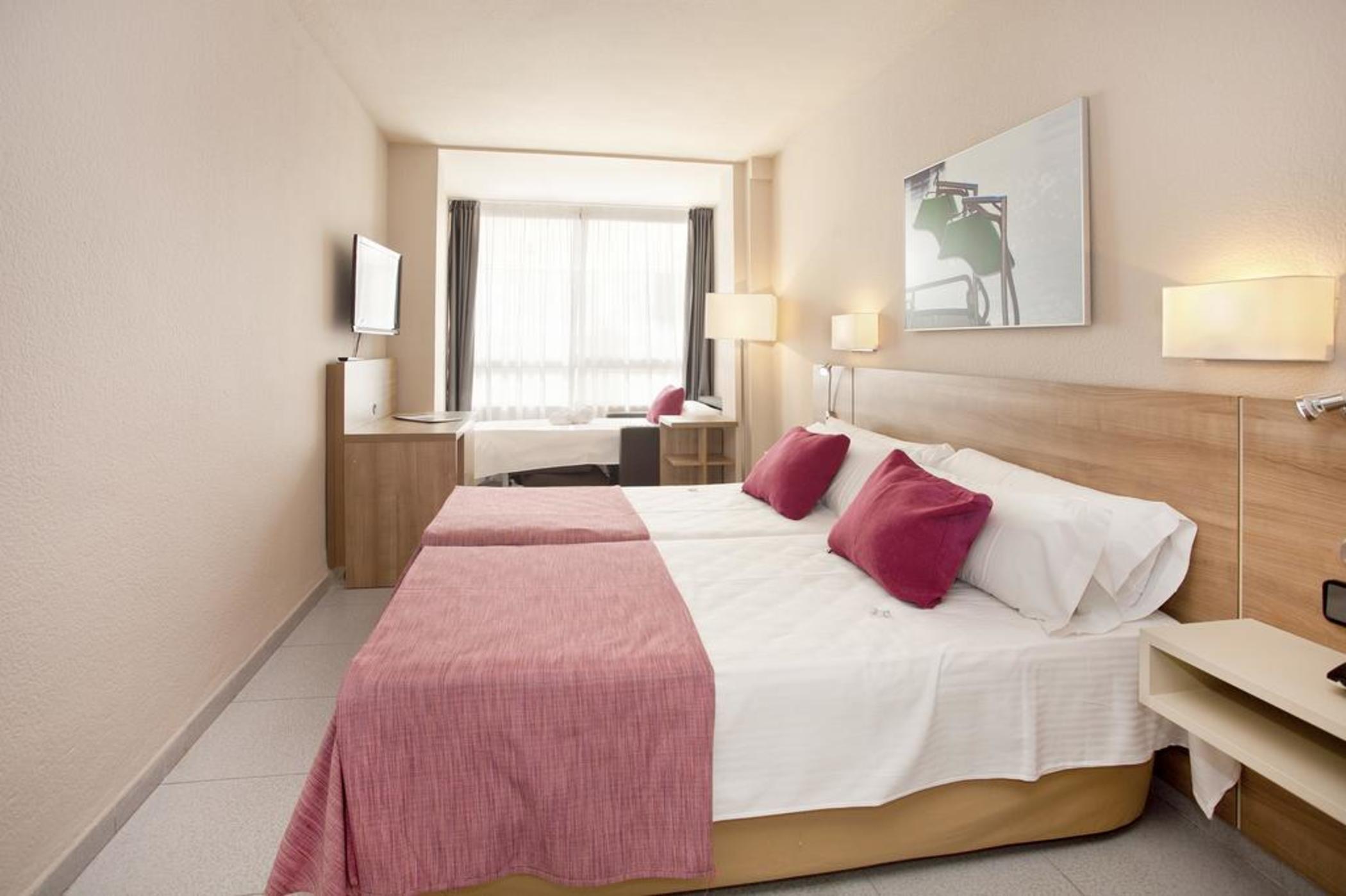 Port Eugeni Hotel Cambrils Ngoại thất bức ảnh