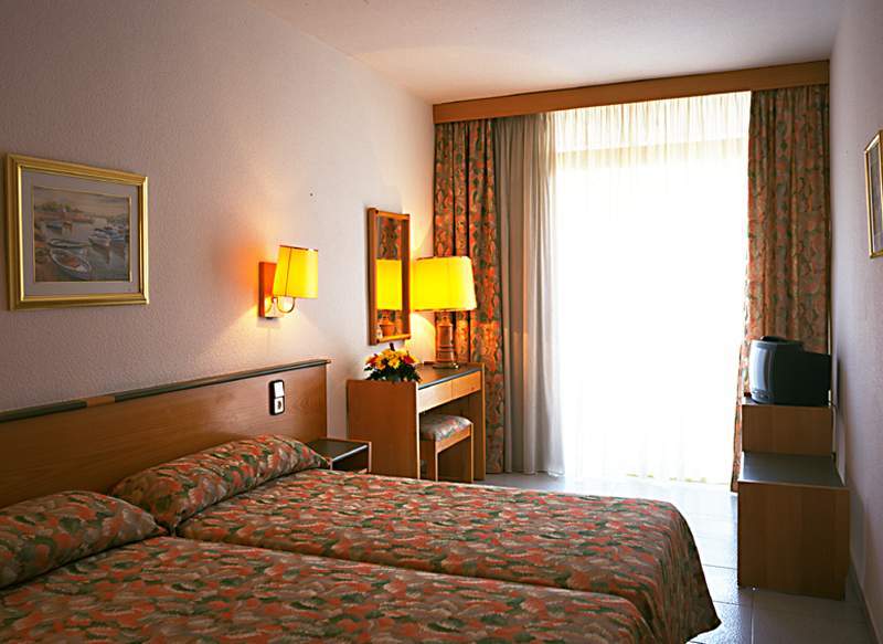 Port Eugeni Hotel Cambrils Ngoại thất bức ảnh