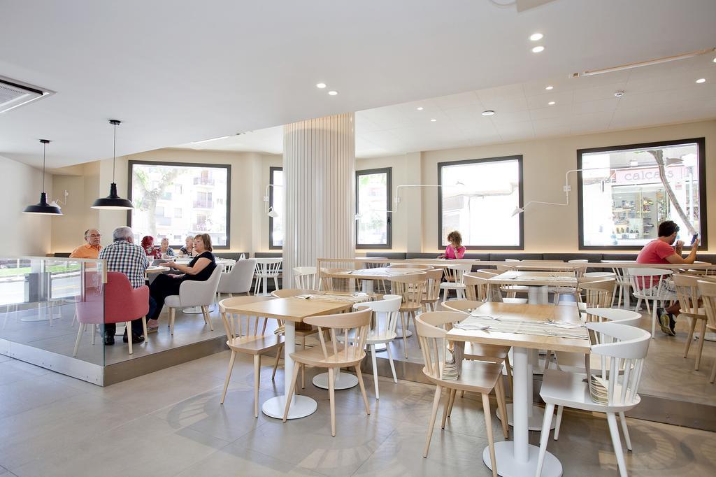 Port Eugeni Hotel Cambrils Ngoại thất bức ảnh