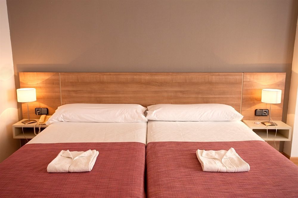 Port Eugeni Hotel Cambrils Ngoại thất bức ảnh