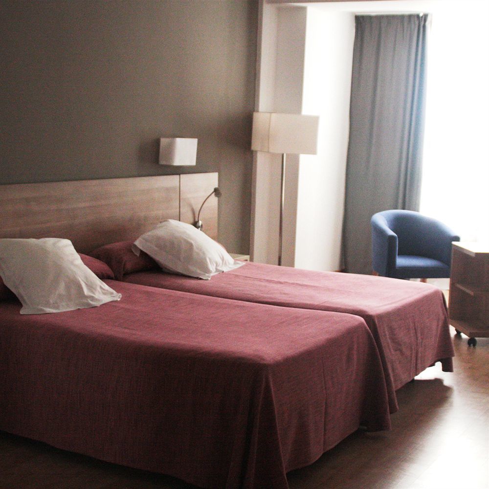 Port Eugeni Hotel Cambrils Ngoại thất bức ảnh