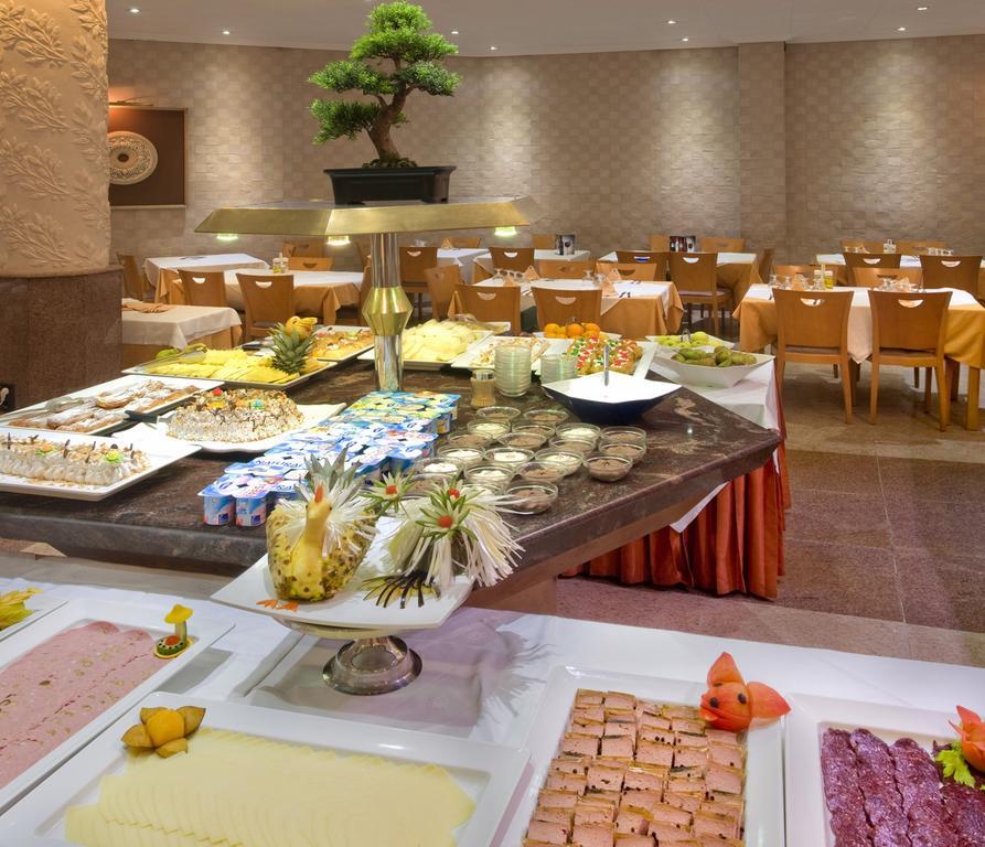 Port Eugeni Hotel Cambrils Ngoại thất bức ảnh